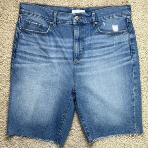 LOFT The Skinny Bermuda Jean Shorts Raw Hem 8” Inseam Medium Blue Wash Size 10